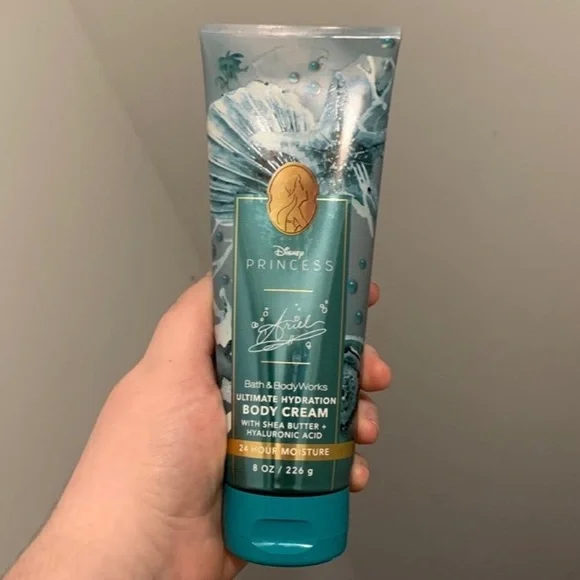 Bath And Body Works - Picture 1 of 3